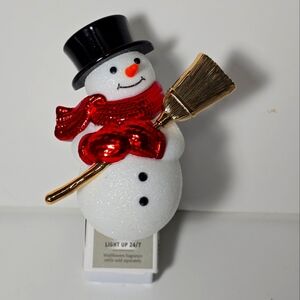 White barn bath & body works light up snowman with broom new